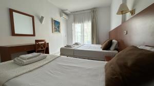 Triple Room room in Hotel Sant March