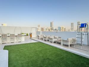 FIRST CLASS Studio Luxe & Cozy Vibes