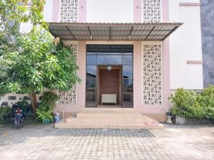 RedDoorz Syariah near Masjid Al-Aqsha Klaten
