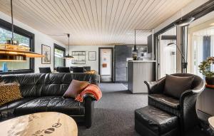 Awesome Home In Tarm With Wifi