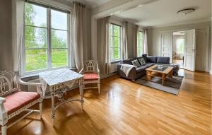 Nice Apartment In Mullsjö With Sauna