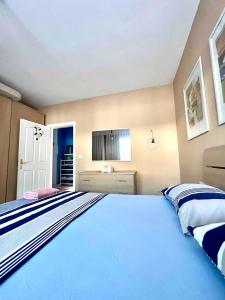 Wake Up by the Sea-Beachfront Apartment in Qerret, Albania