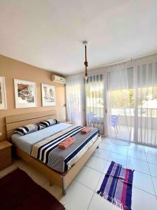 Wake Up by the Sea-Beachfront Apartment in Qerret, Albania