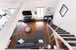 Rue Lafontaine by Halldis