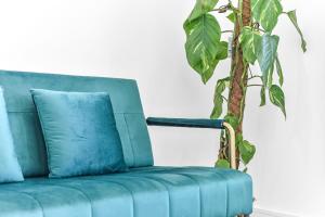 Bright and Airy 2BR Flat in London