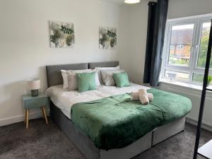 New Build-Free Parking-EV charging-3 Bedrooms-3 showers