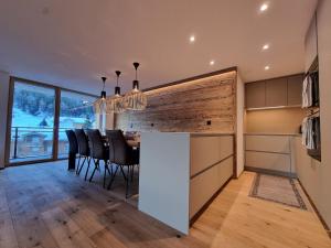 Riverside 3rd Floor North