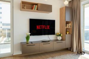 MoHost Urban 2 - Modern Retreat by the Mountains