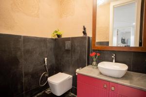 Stunning 4-BHK Getaway With Jacuzzi, Private Pool & Gazebo