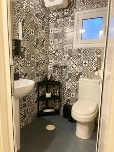 The Simple Space, a pause near the sea