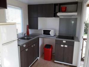 Campings Camping 3 etoiles - Piscine - ccbbhca : photos des chambres