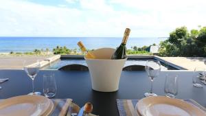 Striking Couples Villa Near Toiny Beach