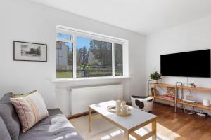 Stylish 2BR Apartment Close to City Center