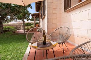 Villa Teix de Bonaire para 10, jardines y vista mar