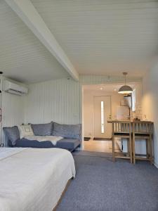 Central Åhus H Guest House