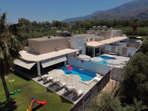 Villa Campos- Less than 5-Min Walk to Kalivaki Beach