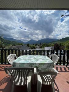 Appartements Pyrenees studio, vue, piscine : photos des chambres