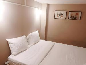 Rest Inn Yaowarat Bangkok - เรสอินน์ เยาวราช