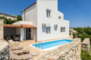 Villa Views Crete Private Pool & Sea Horizon