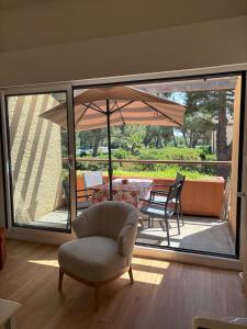 Appartements St Cyprien golf appart avec terrasse et piscine : photos des chambres