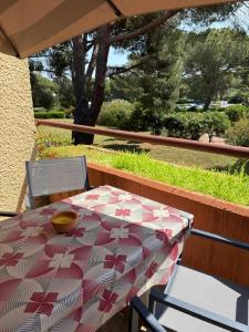 St Cyprien golf appart avec terrasse et piscine