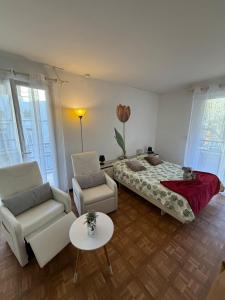 Studio tout équipé face aux thermes