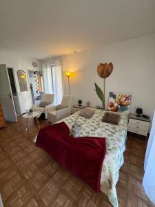 Studio tout équipé face aux thermes