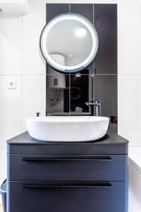 Zeus Downtown Apartment