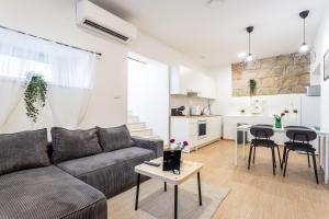 Zeus Downtown Apartment