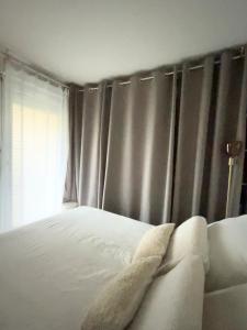 Appartements Le Vinci F2 cosy et jardin : photos des chambres