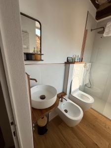 La Casina Two-room apartment in the historic center of Bibbona