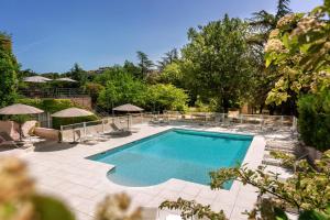 Hotels Hotel & Residence Lou Paradou Greoux Les Bains : photos des chambres