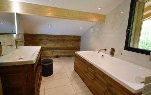 VAUJANYLOCATIONS - Chalet Sagha