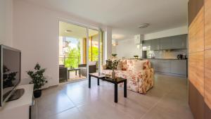 Flatbook Apartamenty - Krynica Morska Enklawa z basenem przy Zalewie Wiślanym