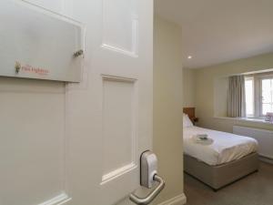 The Treetop Nook at Harcombe House