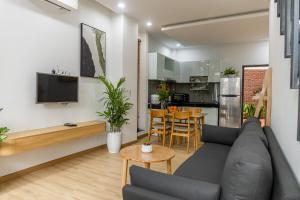 New Hana House Homestays My Khe Beach with 2 BR