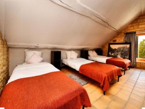 Fancy Holiday Home in Sainte-Cécile with Pool House & Indoor Pool