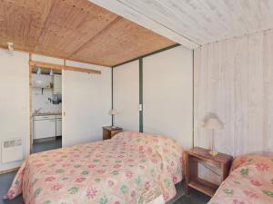 Chalets Gite La Brousse - piscine - pour 5 avec jardin : photos des chambres