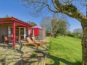 Chalets Chalet La Brousse pour 5 personne avec piscine : photos des chambres