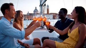 Learn to Sail in Paradise