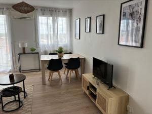 Appartements La Sentinelle - Vue Cite : Appartement 2 Chambres