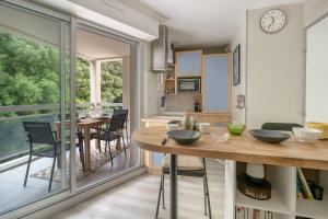 Appart à 100m de la plage - piscine pour 4