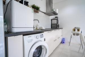 Family apartment 15 min to beach