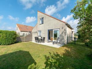 Villa in Julianadorp near Sandy Beach