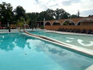 Campings Camping Domaine de Senaud : photos des chambres
