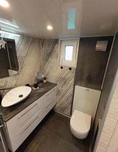 Tiny House mit Saunafass im Wendland