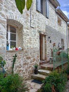 Maison dans hameau provençal