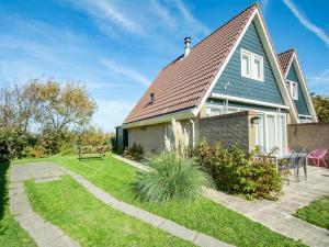 Callantsogervaart 3-8 home near Beach