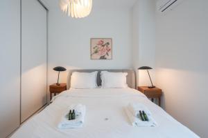 2BD Apt in Petralona Near Metro