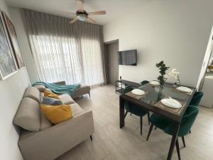 Casa Mulata Paseo del Mar 2 Pool & Playa